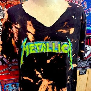 Metallica Bleached & Distressed Band Tee Size XL